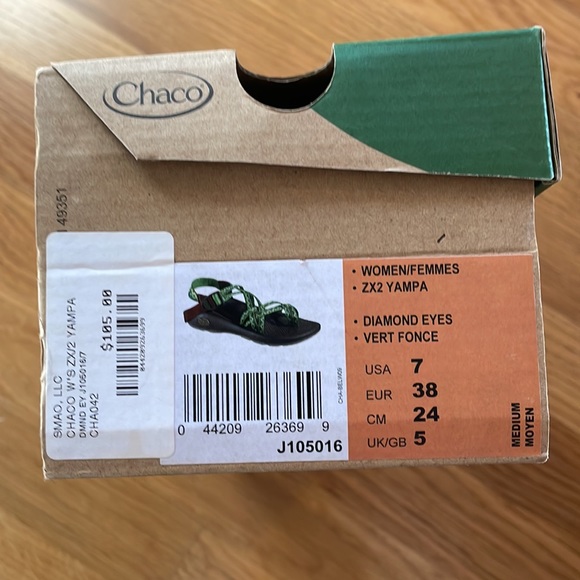 womens chaco sandals near me